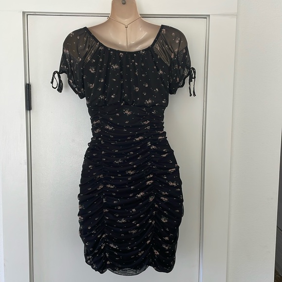 No Comment LA, mini dress, black with pink petals, Large - Picture 3 of 6